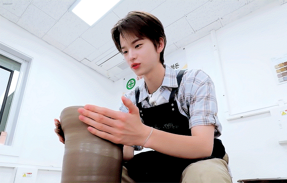ObsuuE.gif