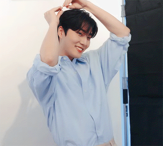 OtoJfg.gif