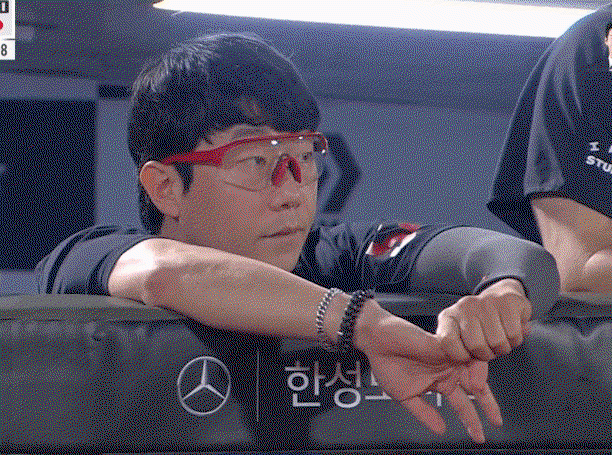 PBZXyJ.gif