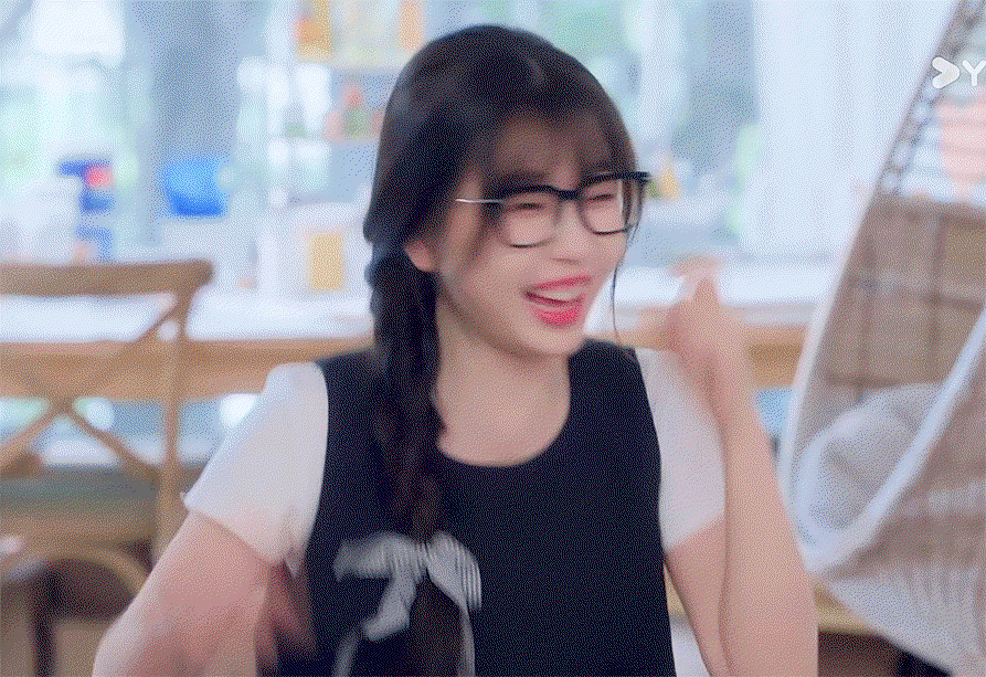 PIVNXw.gif