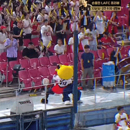 PQeIjn.gif