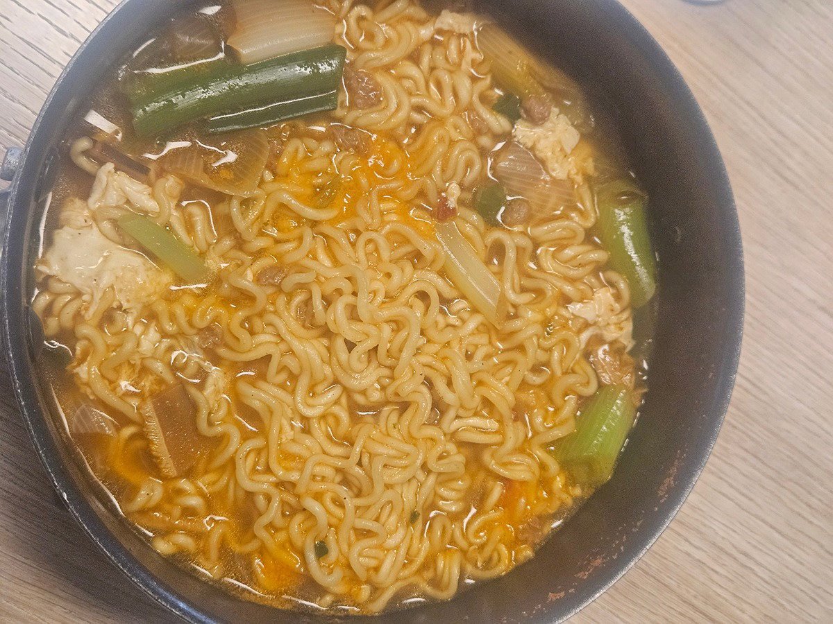 PYCbBk