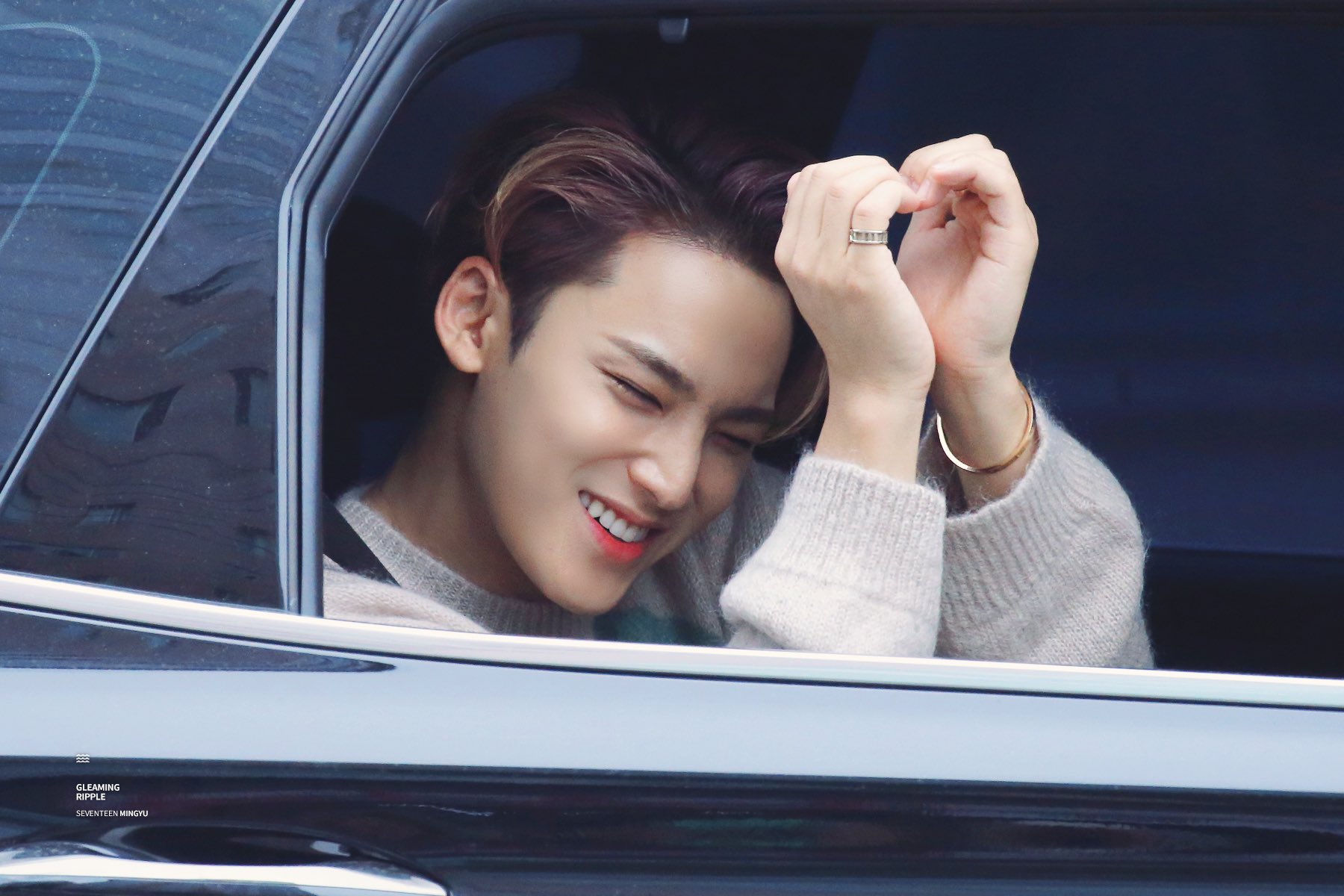 PYnsJd
