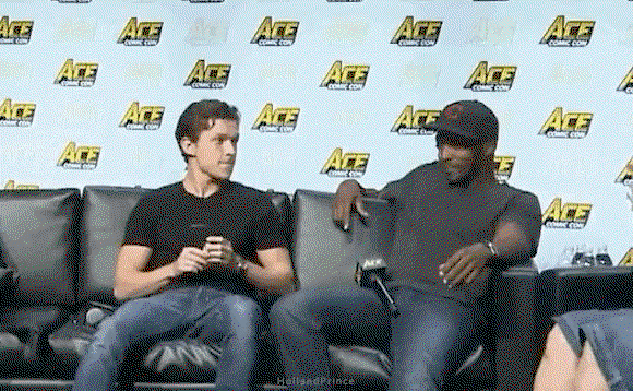 PfJRdW.gif