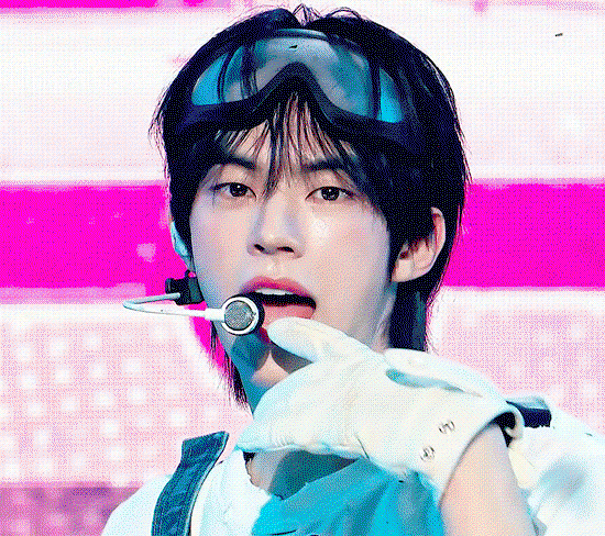 PnMqym.gif