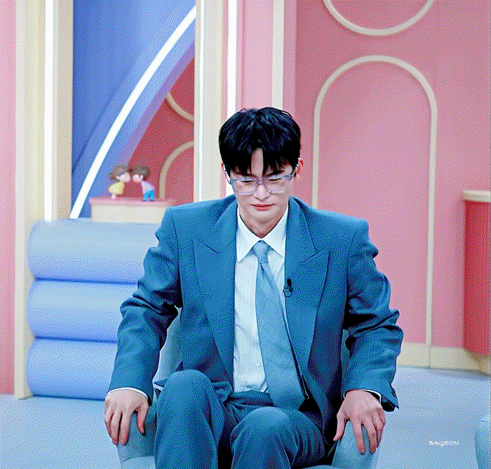 PvfgXf.gif