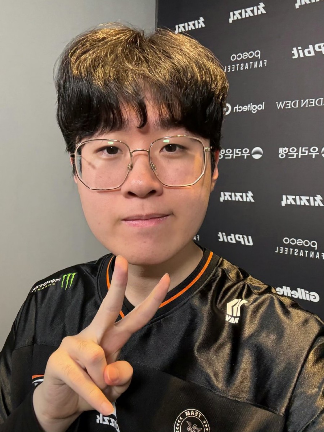 PzdfOG