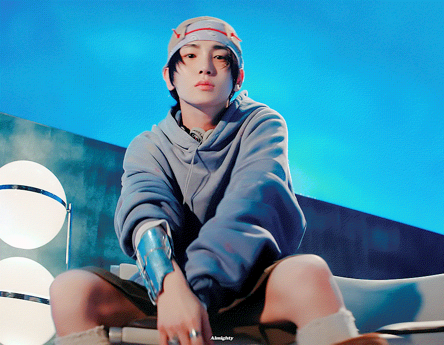PzjxKz.gif
