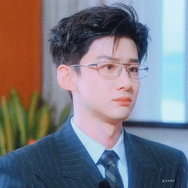 QHjwFQ.gif