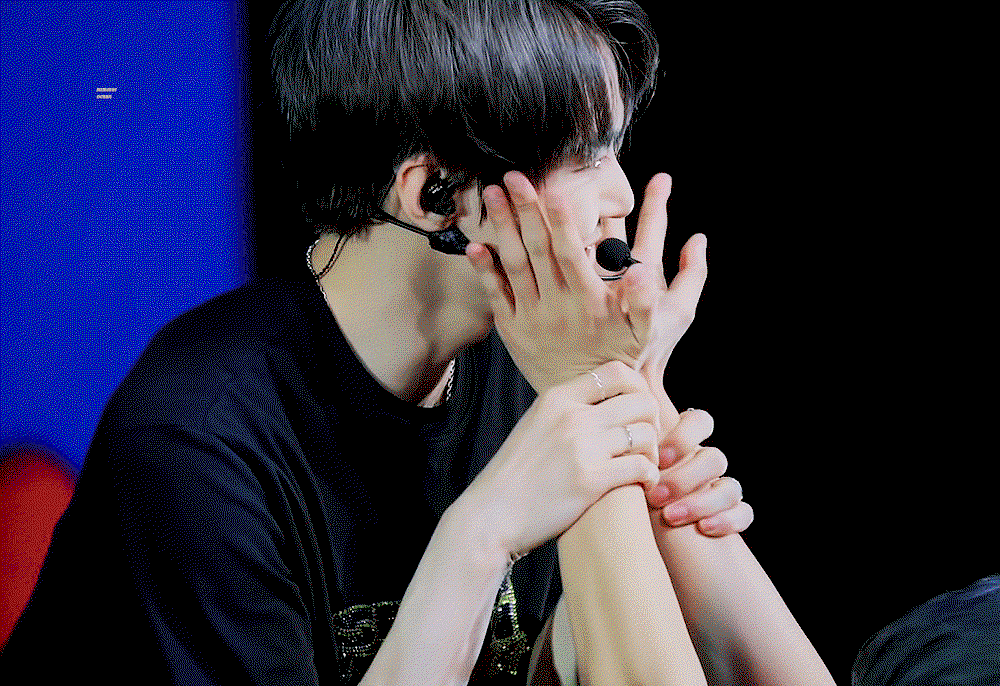 QJQYKN.gif