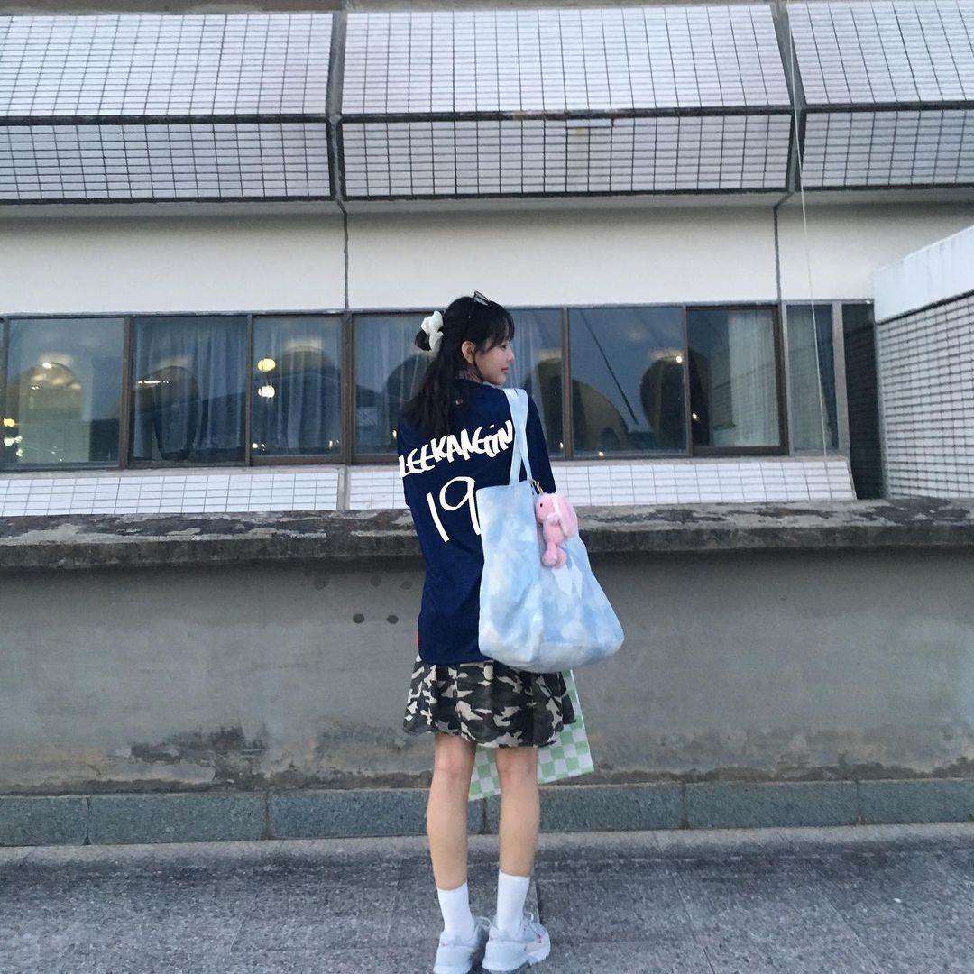 QLmEkz