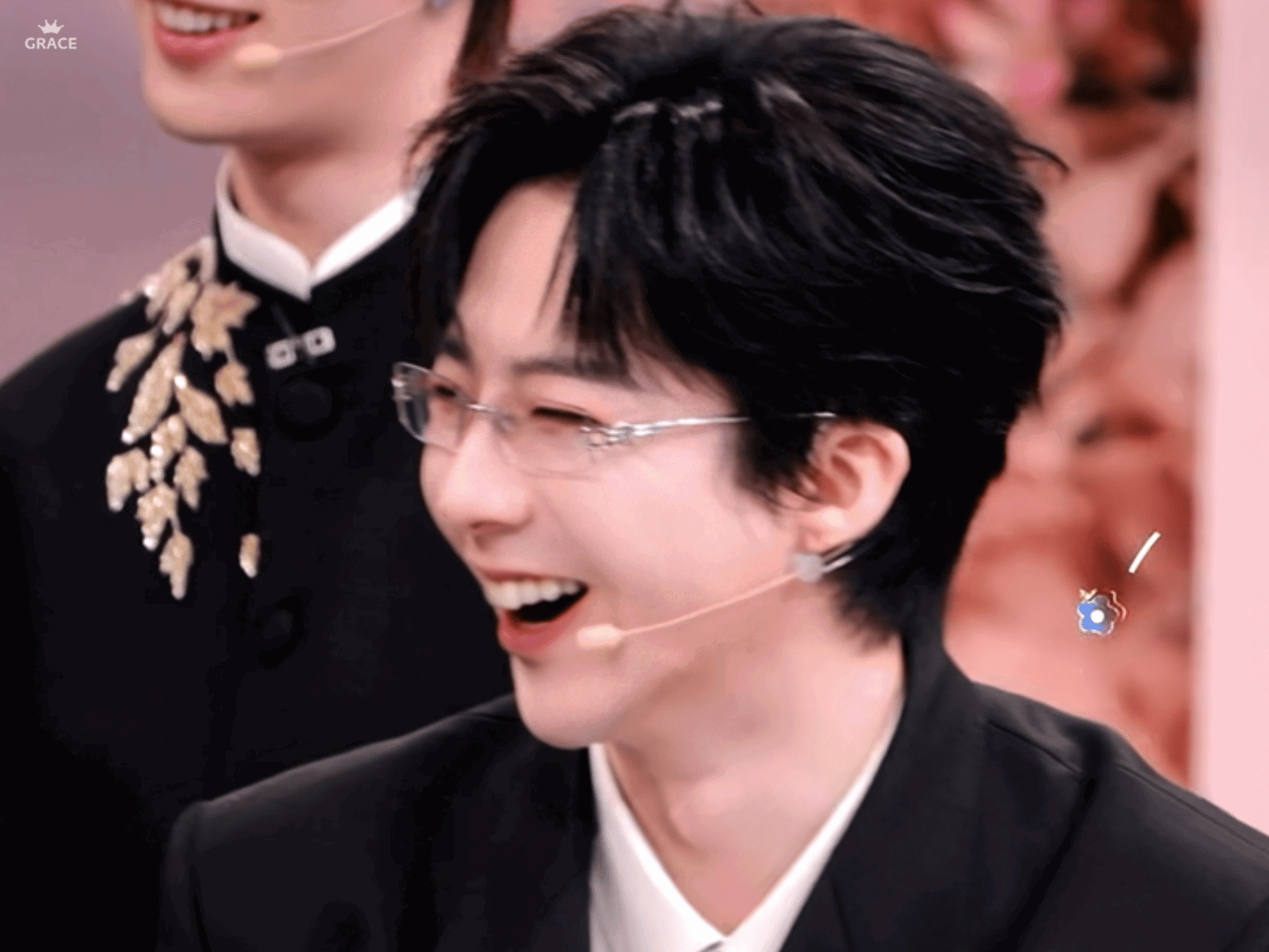 QNghFu.gif