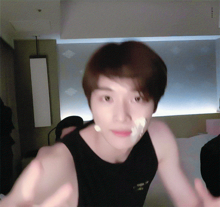 QNwUqq.gif