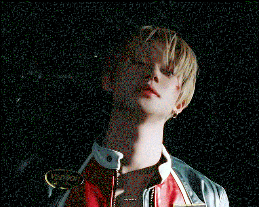 QXVyGo.gif