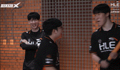 QYJyTQ.gif