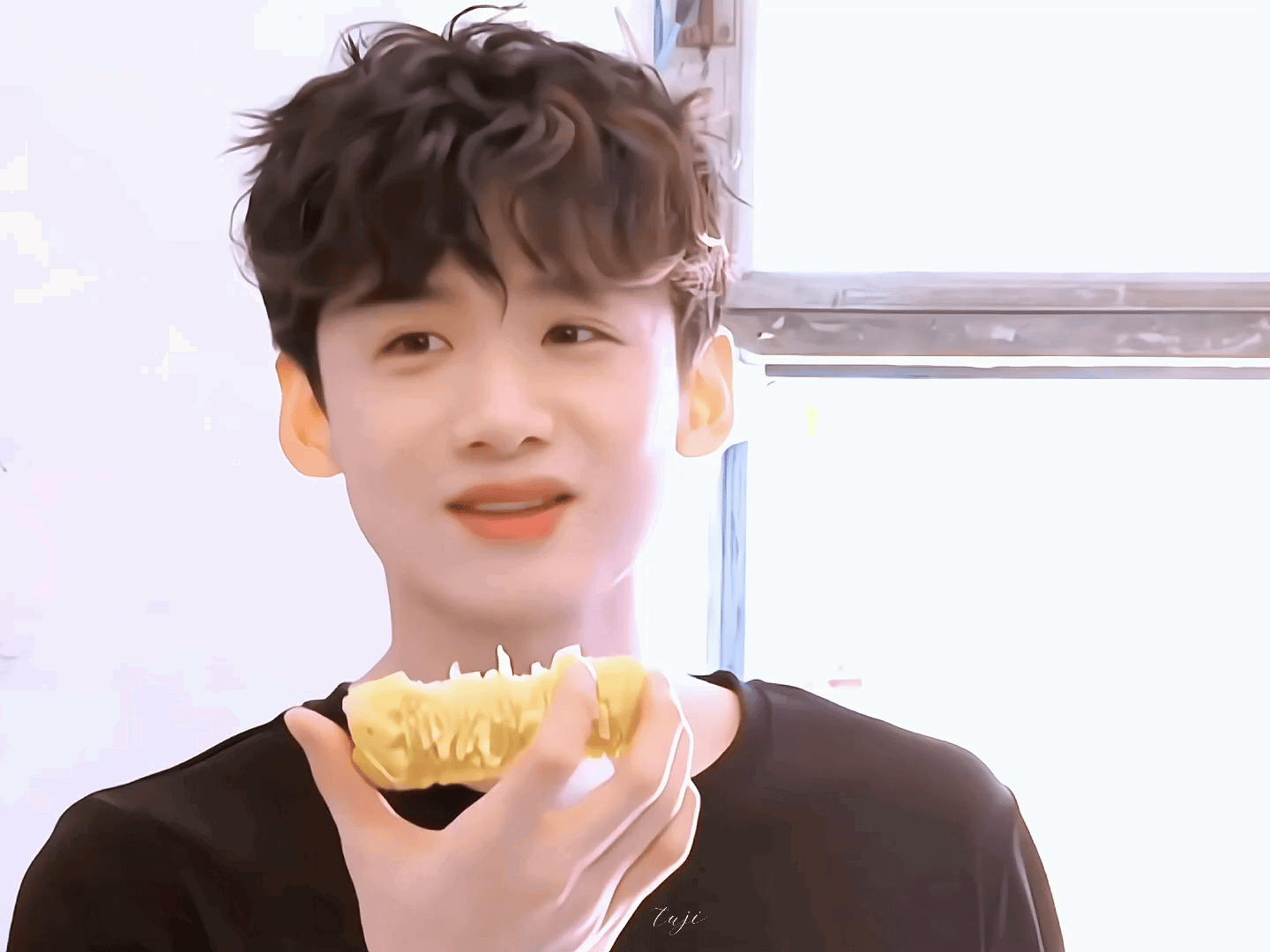 QZIzMS.gif