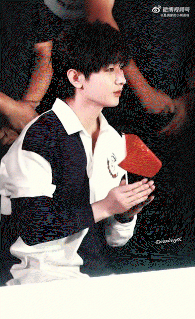 QlVAnd.gif
