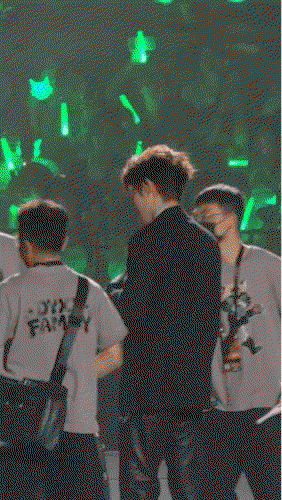 QoYjIX.gif