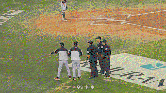 QzjKcg.gif