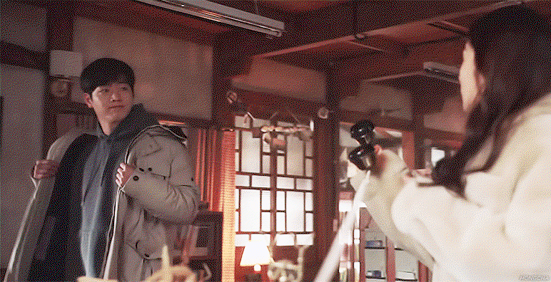 RJlJaF.gif
