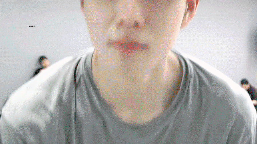 RMHqWp.gif