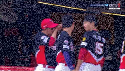 RWtzJm.gif