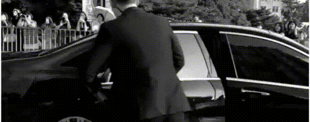RXpcUJ.gif