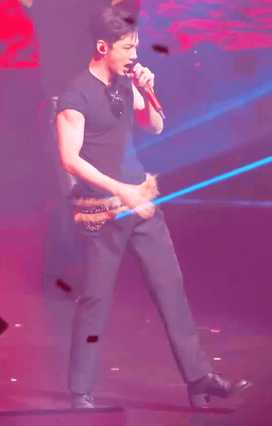 RYGVDw.gif