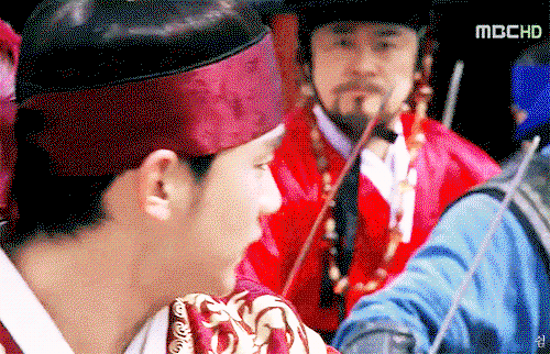 RjKgIK.gif