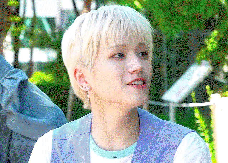 RjdwUa.gif