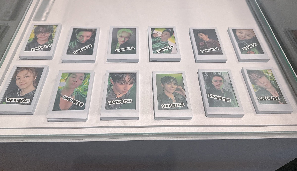 위버스 럭드 이거래..