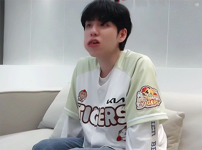 RlVeQR.gif