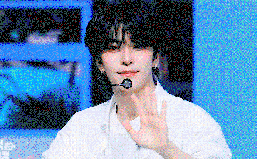 RneEFQ.gif