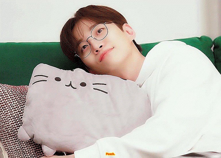 RuWIwE.gif