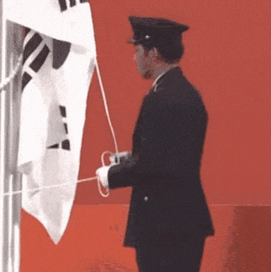 RukzKL.gif