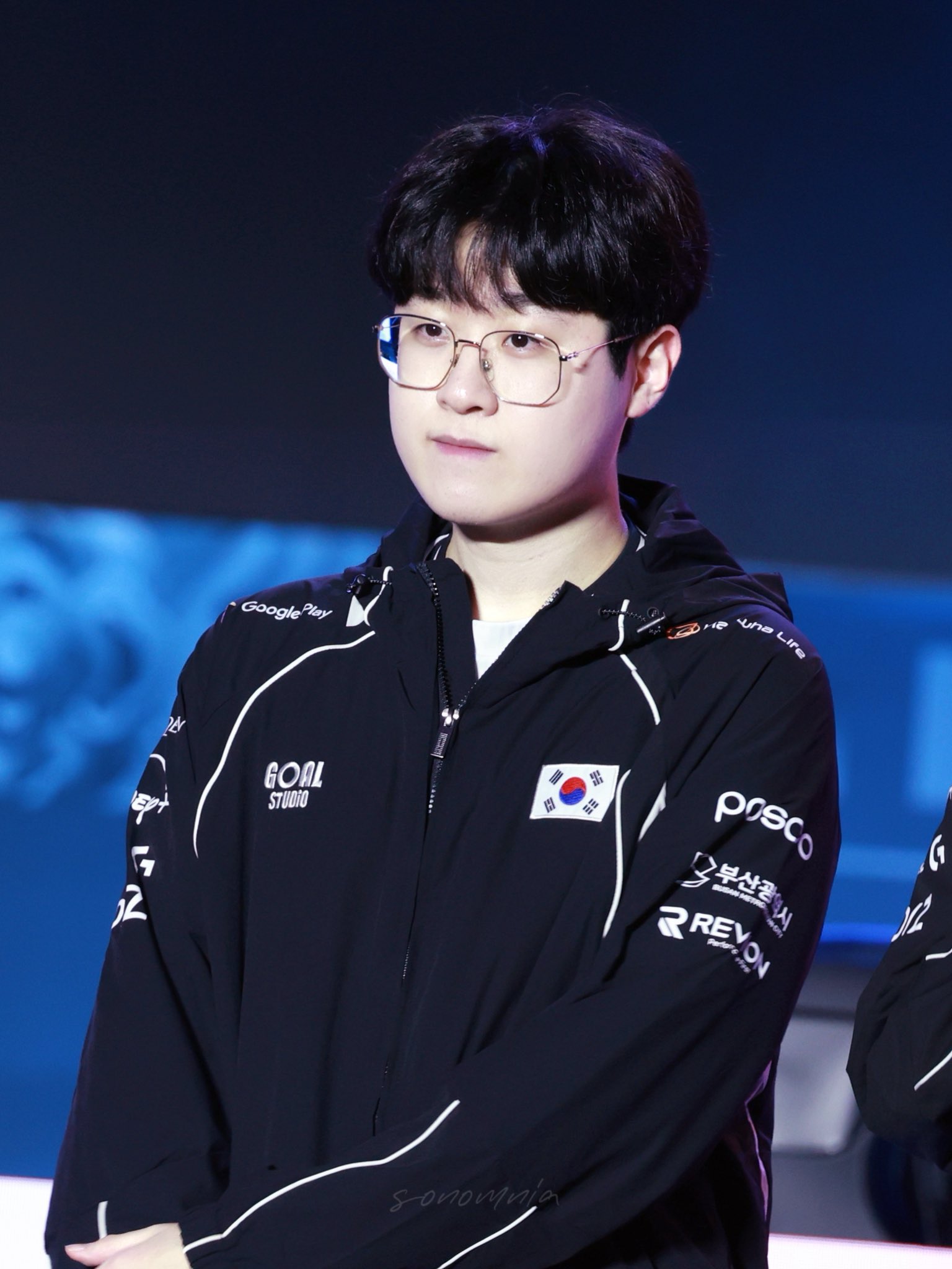 RyjOfo