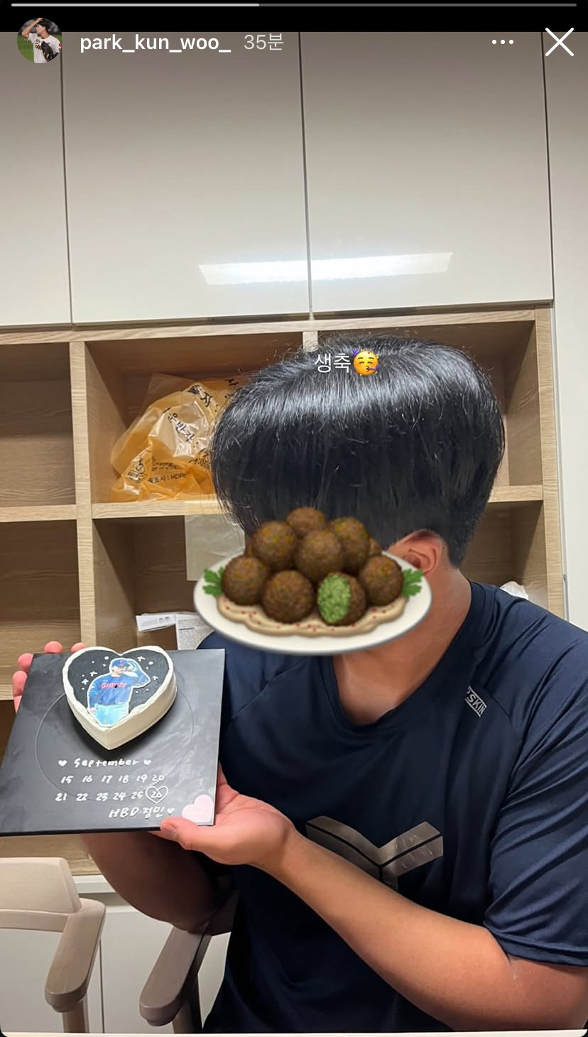 RzadiF