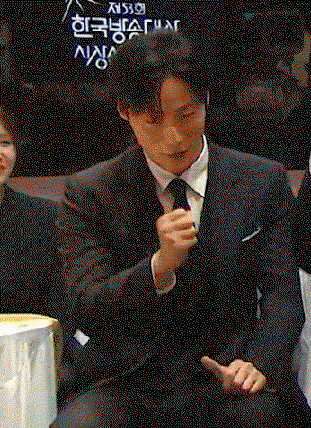 SBUQWU.gif