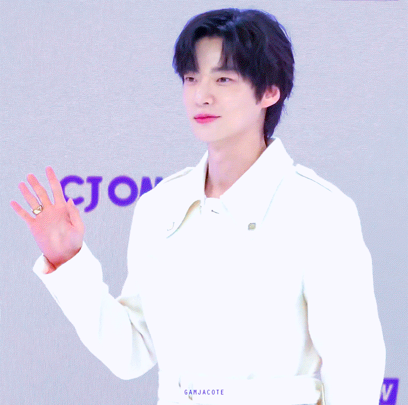 SJOhhJ.gif