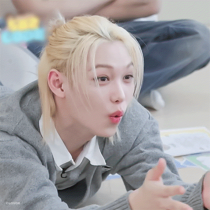 SOaQcJ.gif