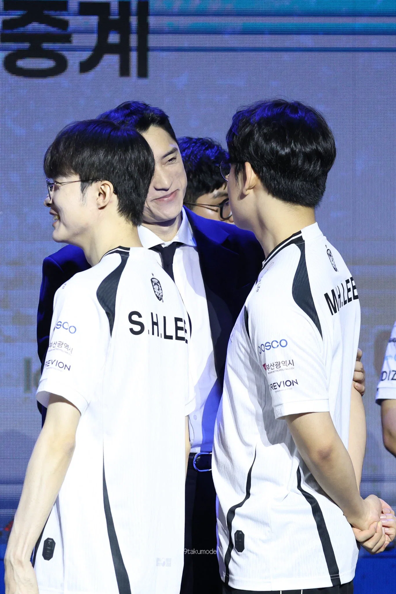 SViQEy