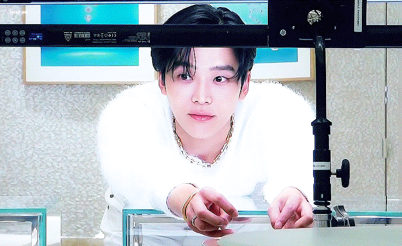 SaErIY.gif