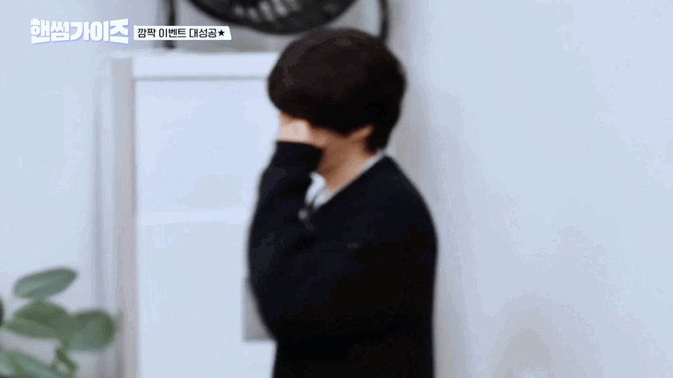 SemYzA.gif