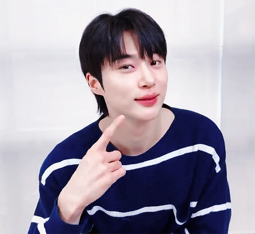 SlEoKg.gif