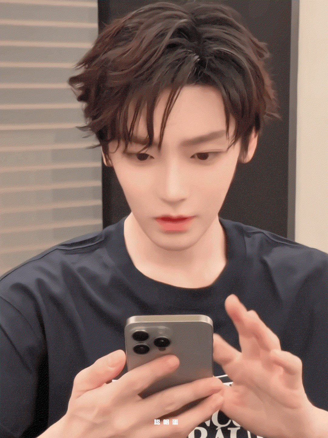 TDcMrS.gif