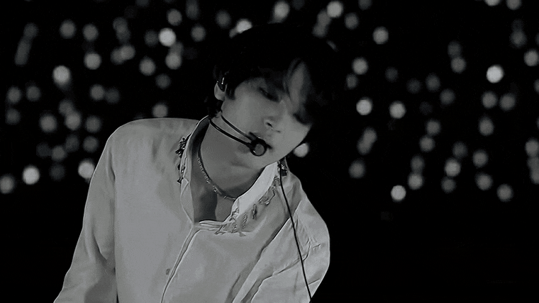 THWLWk.gif