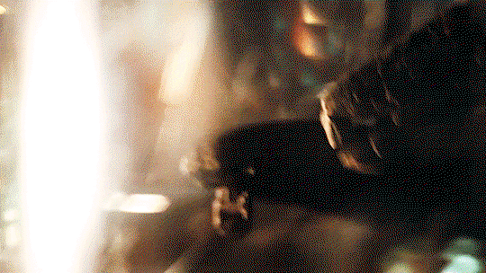 TLLuXe.gif