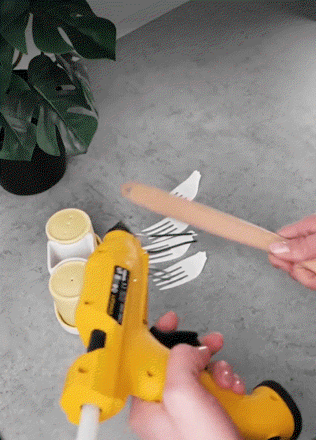 TLSlzg.gif