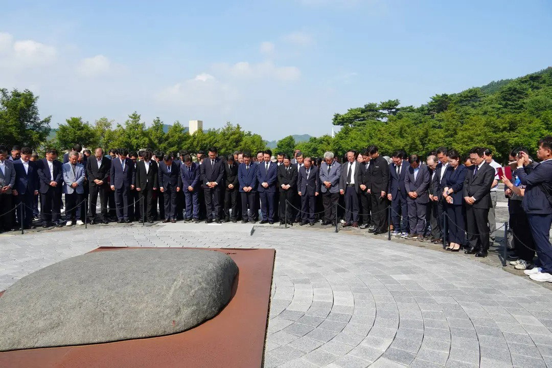 TZPMjU