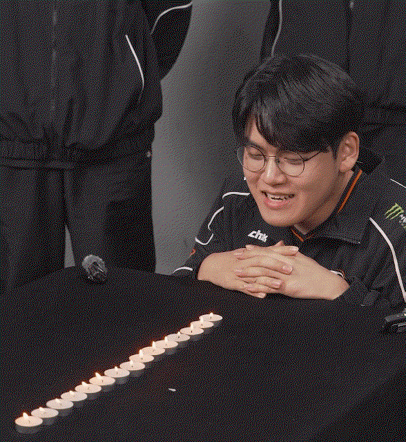 Thkyrw.gif